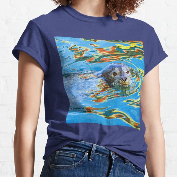 Harbor Seal in reflected color Classic T-Shirt