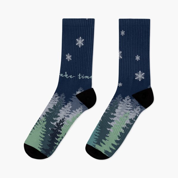 Artikelvorschau, Winter Pine - Nehmen Sie sich Zeit zum Entspannen entworfen und verkauft von MaplewoodMerch.