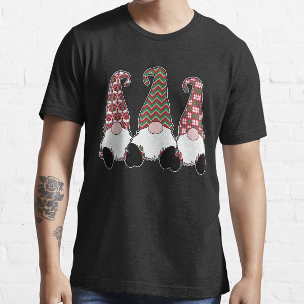 "3 Nordic Gnomes Winter Christmas Swedish Tomte Cute Elves Red" Tshirt