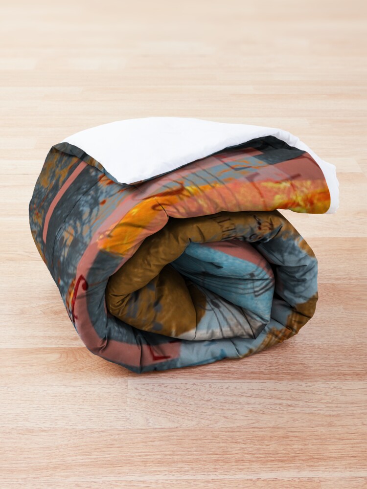 Alternate view of the European anthem Comforter