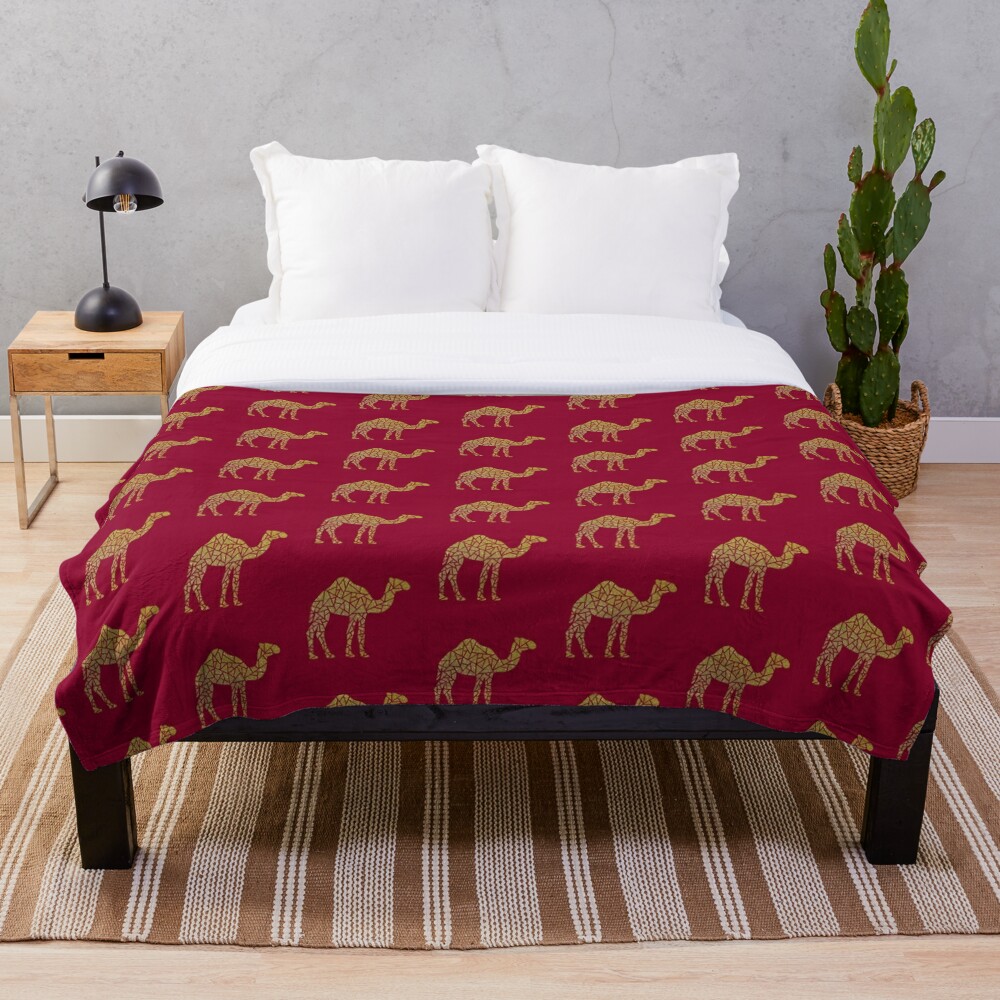 Desert inspired geometric ruby and gold, geometric camel | Throw Blanket