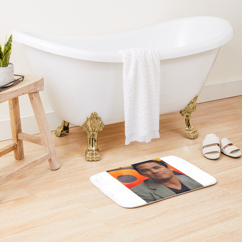 Aperçu de l'œuvre Tapis de bain créée et vendue par DCGStore.