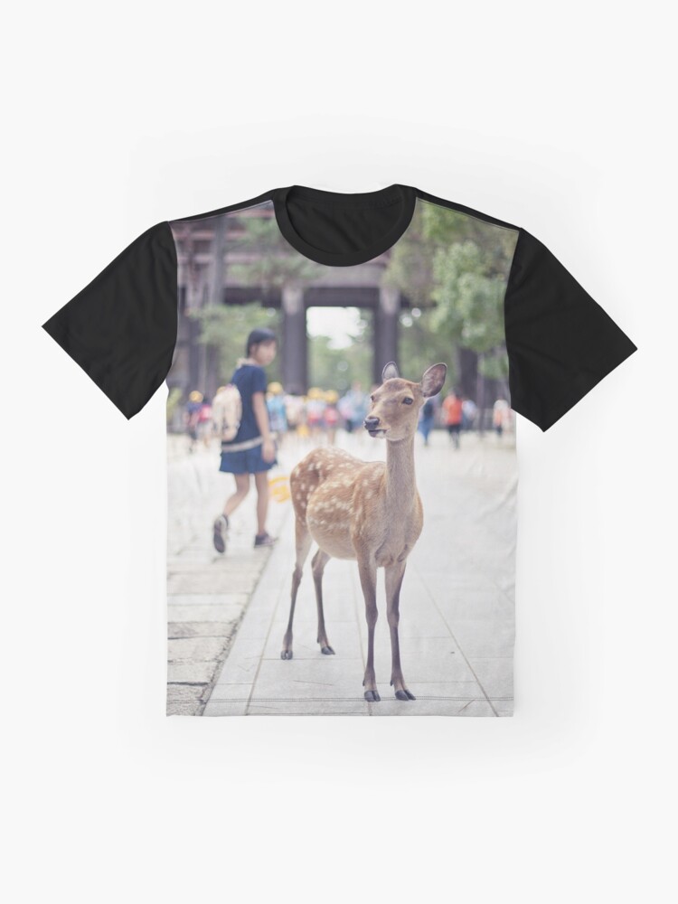 T-shirt graphique ''Biche Nara Fille' : autre vue