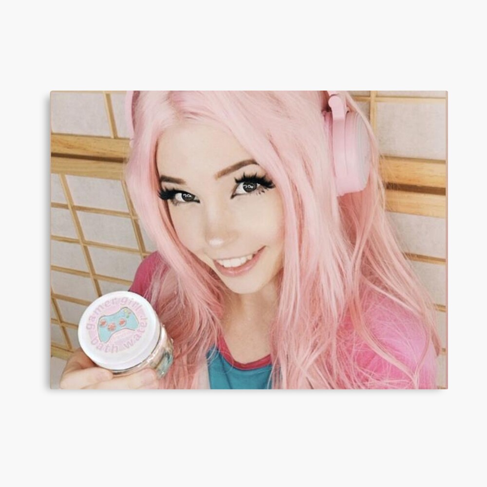 Lámina rígida for Sale con la obra «Agua de baño Belle Delphine» de  Rainfalling | Redbubble