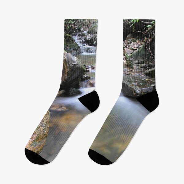 Artikelvorschau, feuchter Tag, als wir unsere Füße in diesem Gebirgsbach im Pisgah National Forest abkühlten entworfen und verkauft von Elizabeth "Tibby" Steedly.