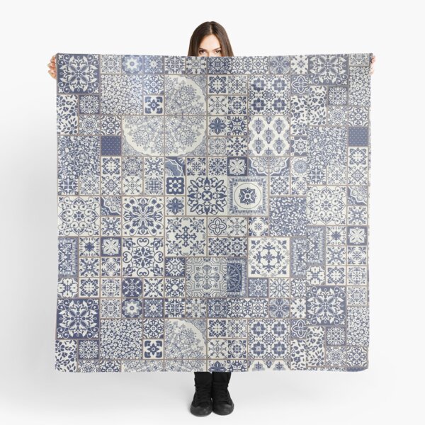 BLUE TILES. DELFT PATTERN. Scarf
