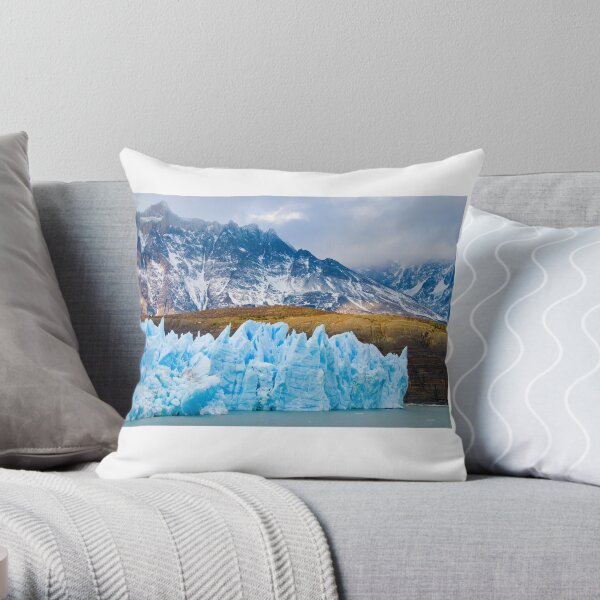 chile landscapes Throw Pillow