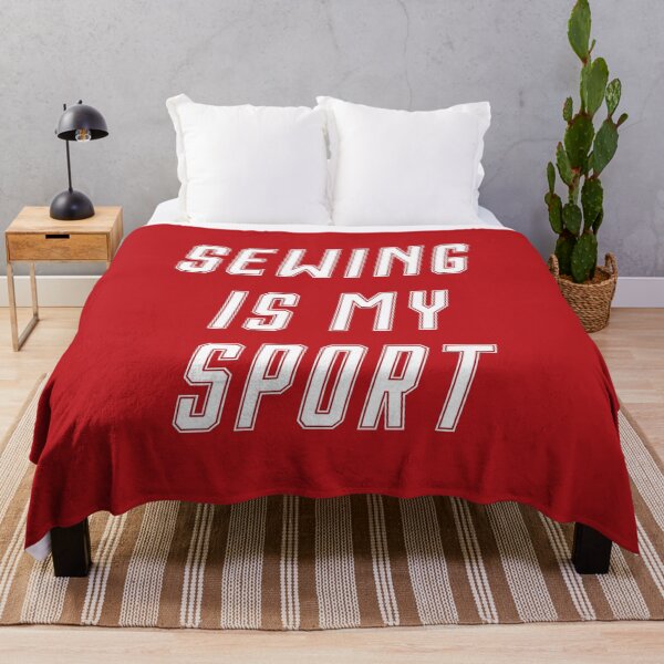 Aperçu de l'œuvre La couture est mon sport créée et vendue par teesaurus.