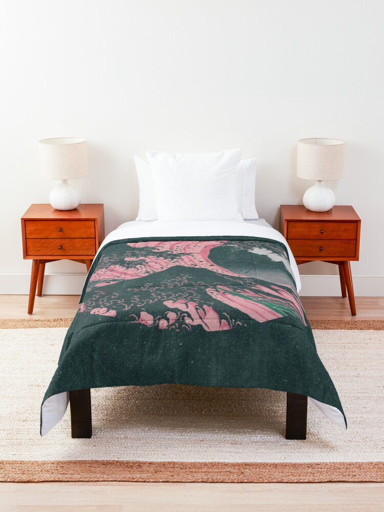 Alternate view of The Great Wave off Kanagawa Mount Fuji Eruption Comforter