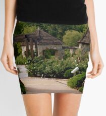 Garden Entrance ^ Mini Skirt