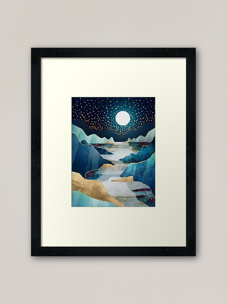 Aperçu 1 sur 7. Impression encadrée avec l'œuvre Lueur de lune créée et vendue par spacefrogdesign.