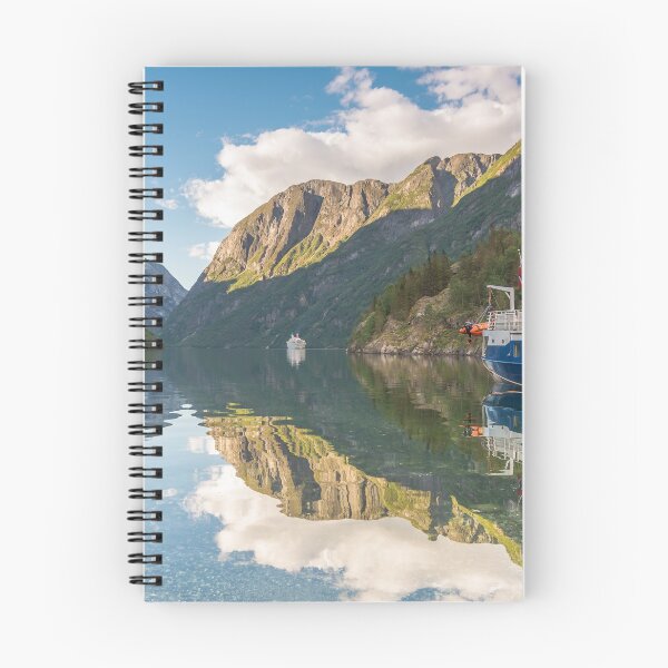 Artikelvorschau, Fjord Reflexionen entworfen und verkauft von Barno123.