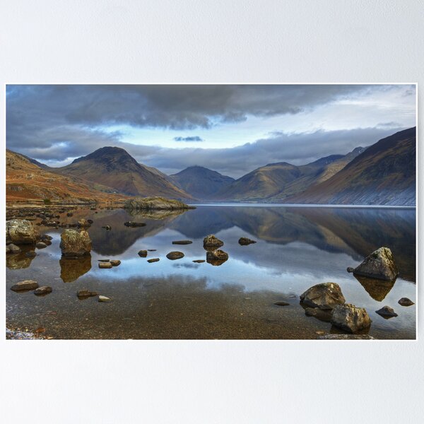 Vista previa del artículo con la obra « presentado por Sir Trevor McDonald. (Fuente "www.golakes.co.uk": http: //www.golakes.co.uk/places/highlights/article-favourite-view.aspx)
No me voté», diseñado y vendido por Jamie  Green.
