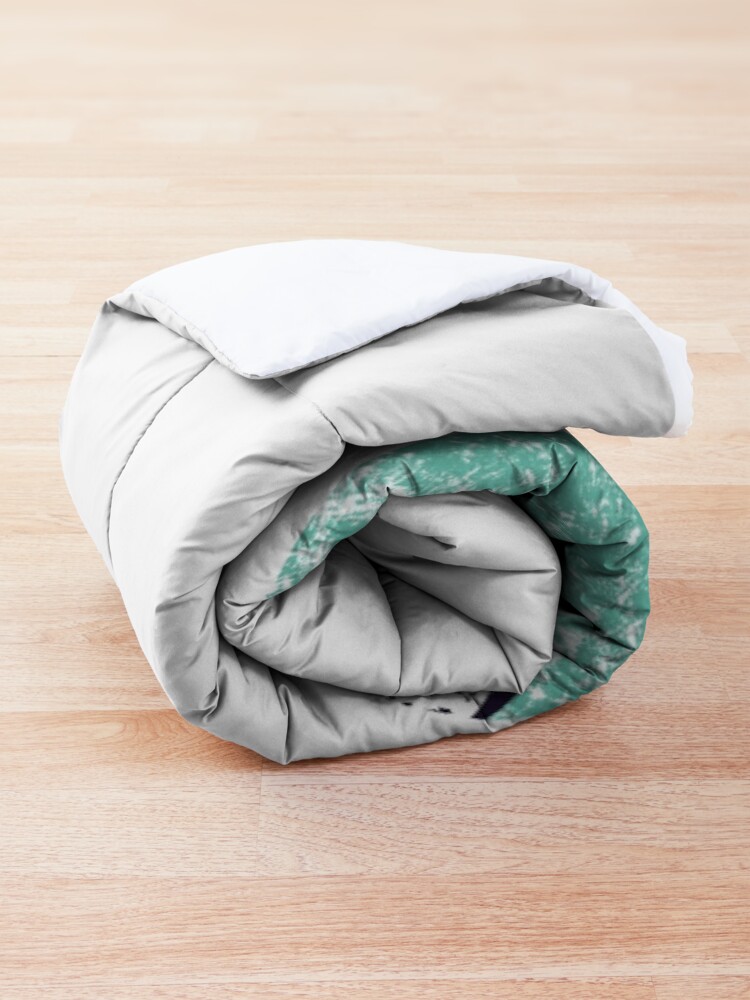 Alternate view of On the hand Comforter