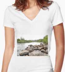 long exposure river Women's Fitted V-Neck T-Shirt