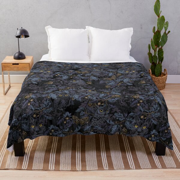 Fit In (moonlight blue) Throw Blanket