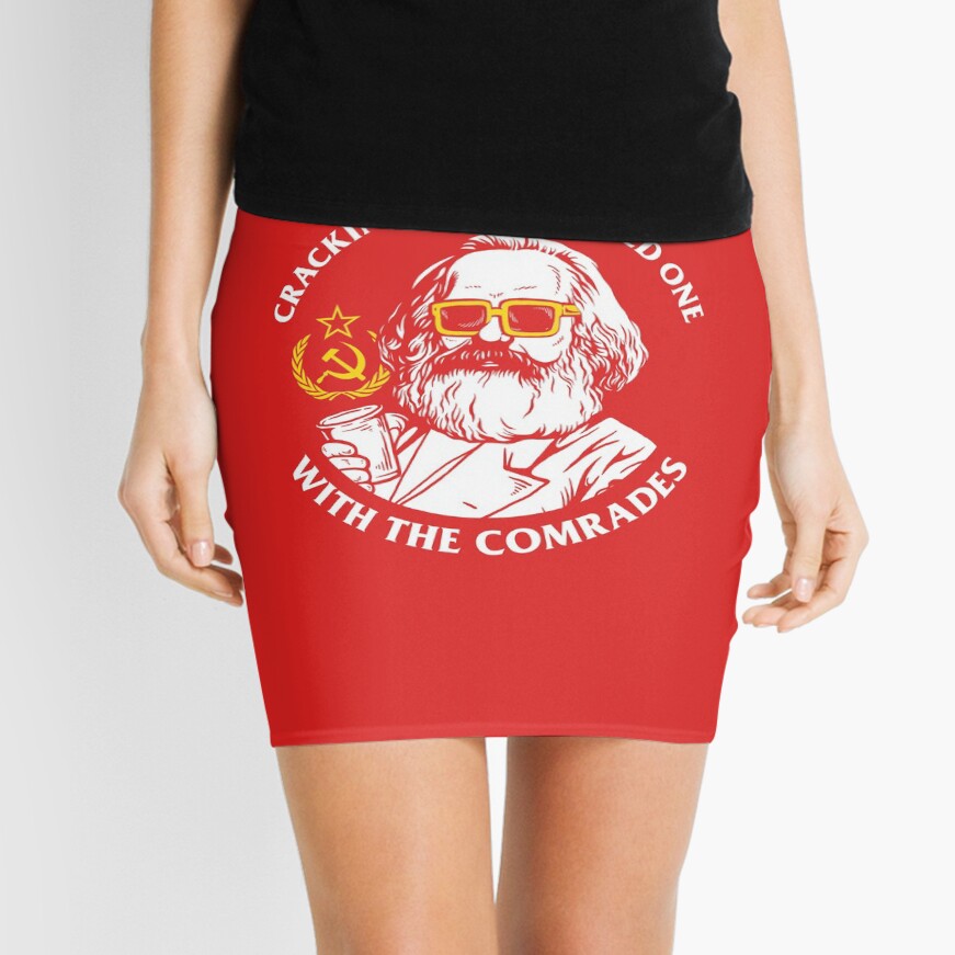 Vista previa del artículo con la obra «Minifalda», diseñado y vendido por dumbshirts.