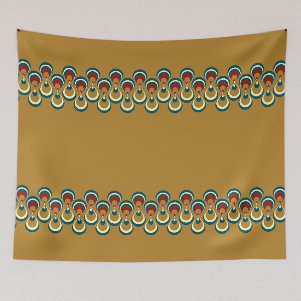 Aperçu de l'œuvre Paon vintage sur beige créée et vendue par Yamy Morrell Art and Design.