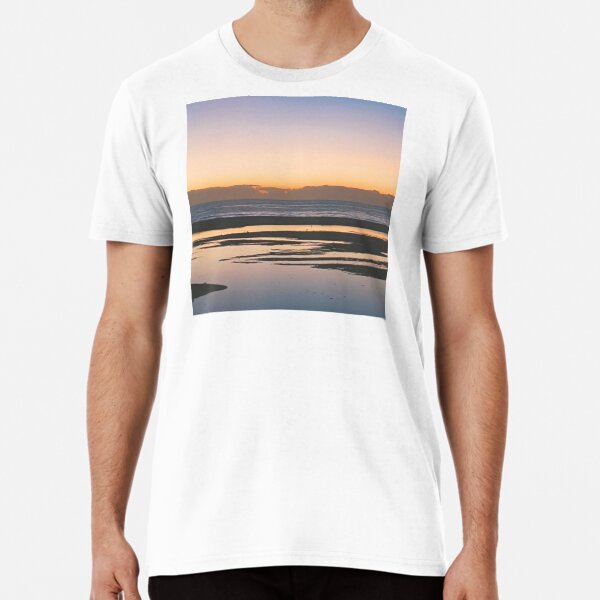 Sunset over the river Premium T-Shirt