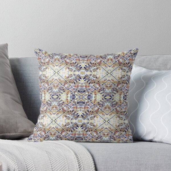 Aperçu de l'œuvre Modern Oriental Geometric Floral Print créée et vendue par DFLC Prints.