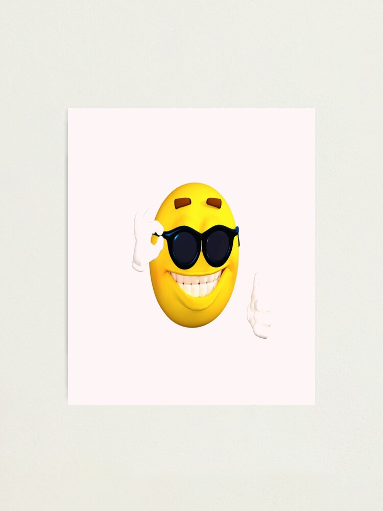 Emoji Smiley Face - Smile (6NZM43GWF) by smileydave