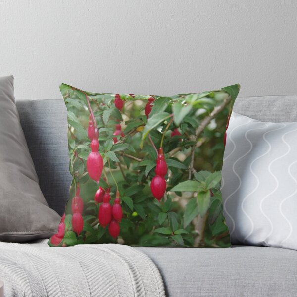 Artikelvorschau, Fuchsia Knospen (2) entworfen und verkauft von lezvee.