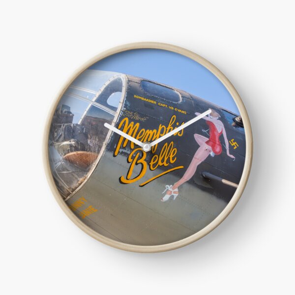 Memphis Belle Nose Art Horloge