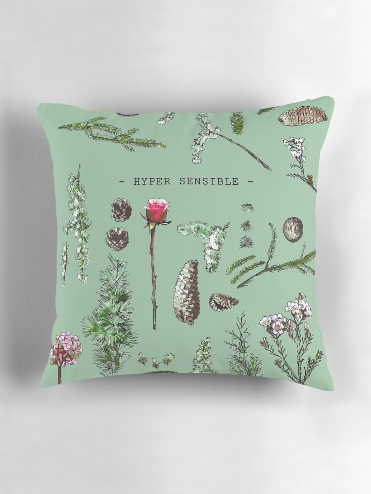 Aperçu 3 sur 4. Coussin avec l'œuvre HYPER SENSIBLE (2) créée et vendue par IsaureEcartfixe.