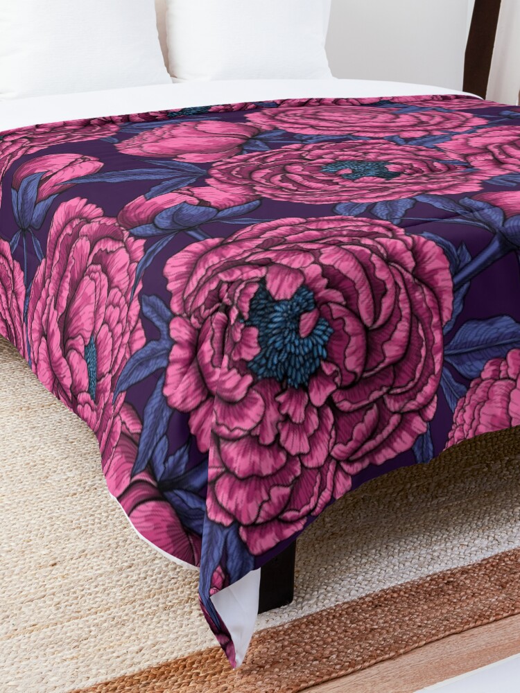 Alternate view of Pink peony bouquet Comforter