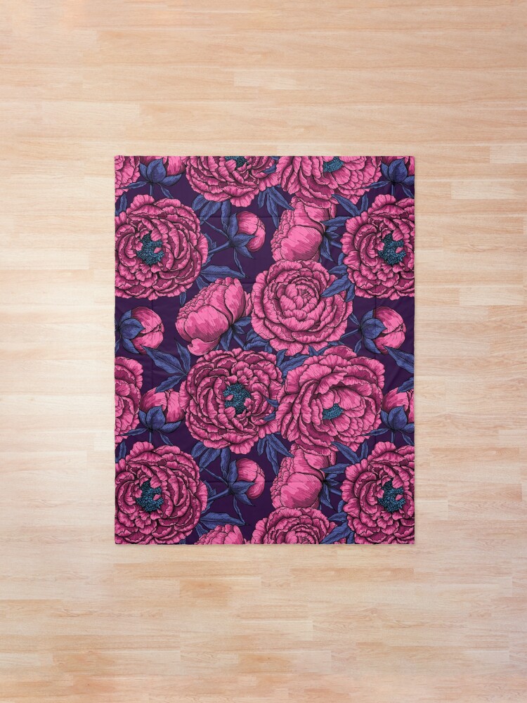 Alternate view of Pink peony bouquet Comforter