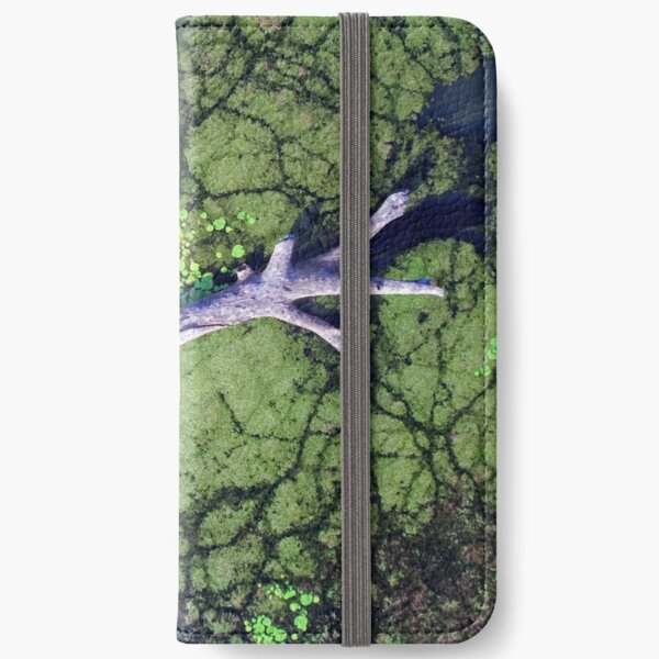 The Boynedale Tree iPhone Wallet