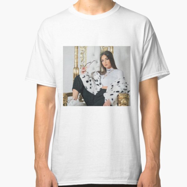 Eva Queen Classic T-Shirt