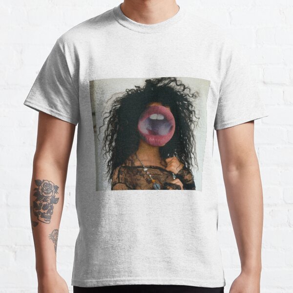 lisa bonet smokes Classic T-Shirt
