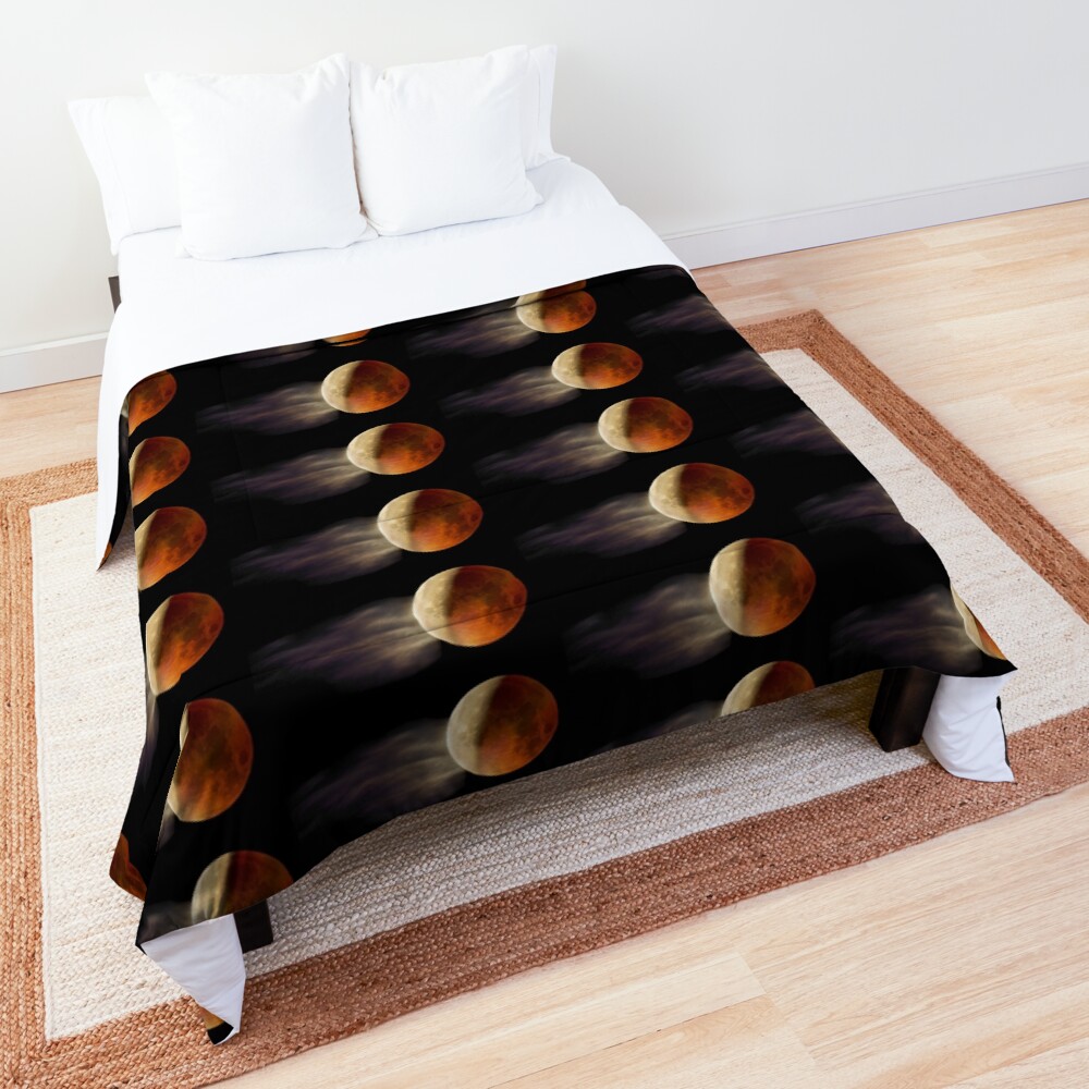 Lunar Eclipse with Cloud, Comforter