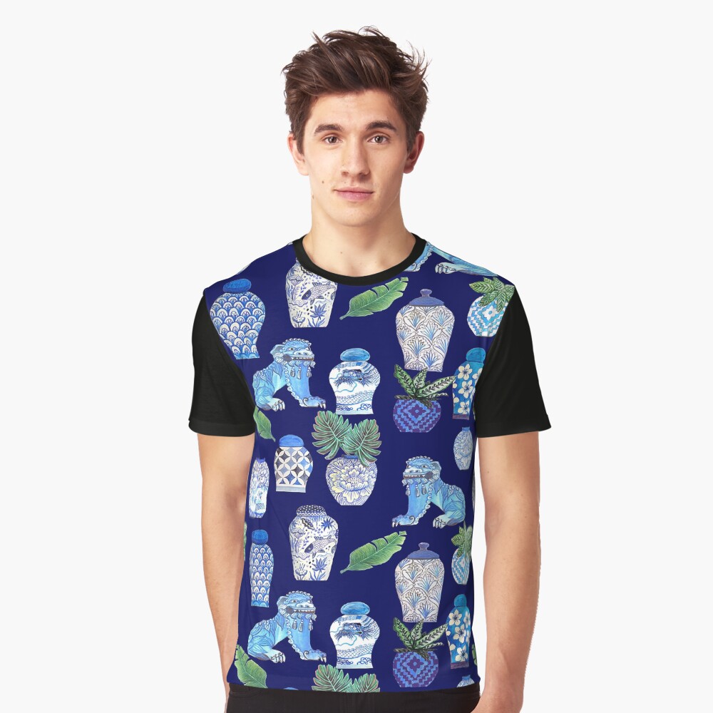 Vista previa del artículo con la obra «Camiseta gráfica», diseñado y vendido por MagentaRose.