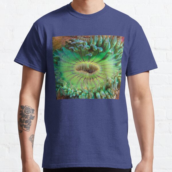 Aggregating Anemone Classic T-Shirt