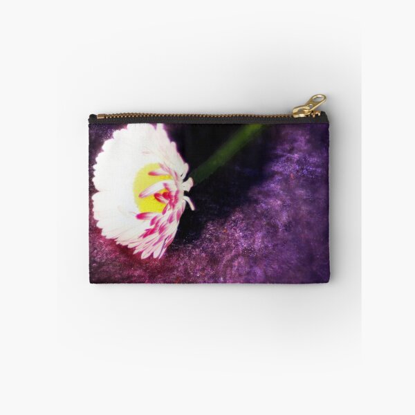 Item preview, red tipped Daisy designed and sold by Dawna Morton.
