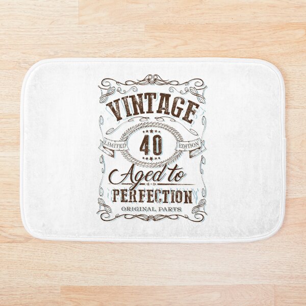Artikelvorschau, 40th birthday Vintage gift idea vintage aged 40 birthday party entworfen und verkauft von LoveEveryWear.