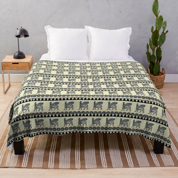 LAMASSU Garden Throw Blanket