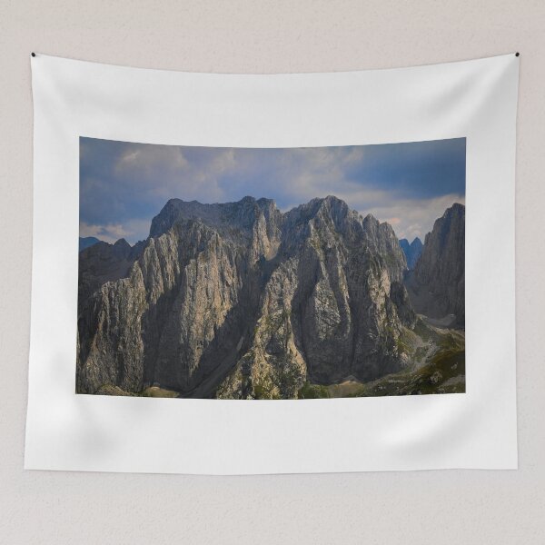 Artikelvorschau, Berglandschaft entworfen und verkauft von Endorfin Garment.