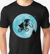 E.T. vs Aliens Unisex T-Shirt