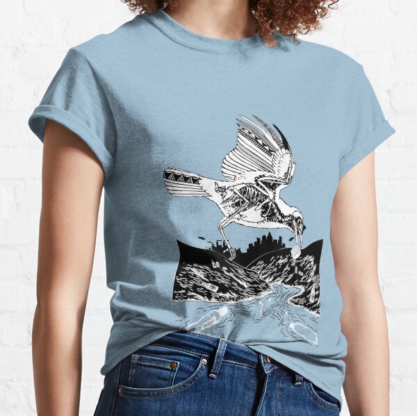 Bird Eating Plastic Classic T-Shirt