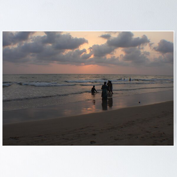 Artikelvorschau, On the beach - lingering sunset entworfen und verkauft von Mahendra.