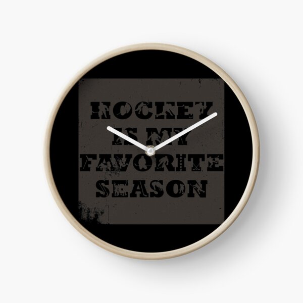 Aperçu de l'œuvre Le hockey. Hockey sur glace. Le hockey est mon t-shirt de saison préféré créée et vendue par derradji.