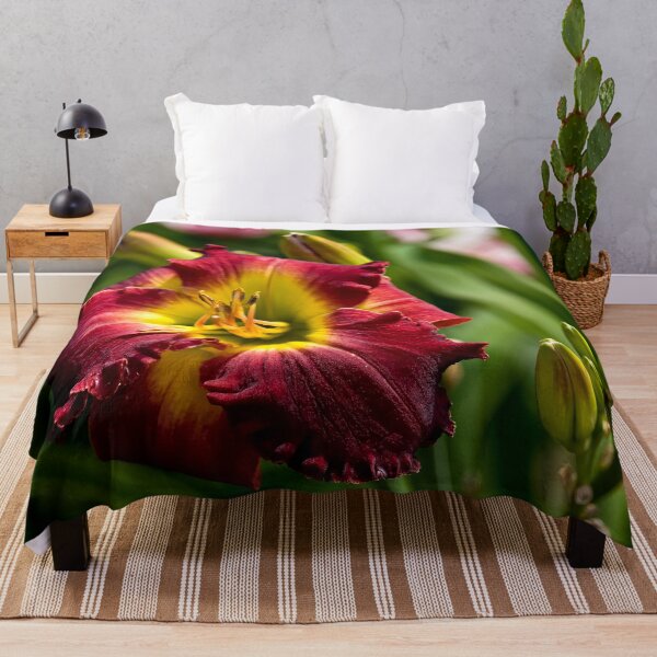 Item preview, "Dragon King" Daylily designed and sold by Michael Cummings.