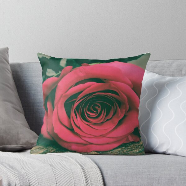 Aperçu de l'œuvre Red rose vintage style créée et vendue par vm2002.