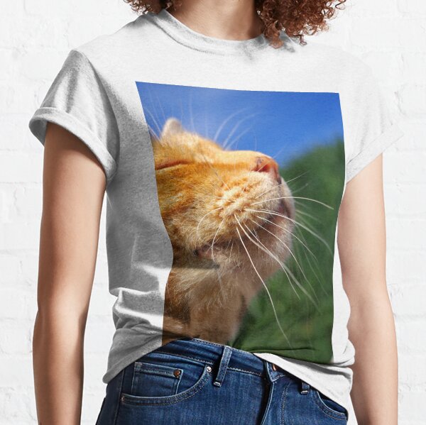 Sniffing the breeze Classic T-Shirt
