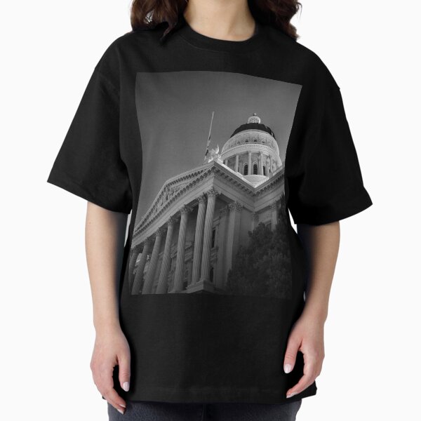 State Capital Building, Sacramento California Oversized T-Shirt