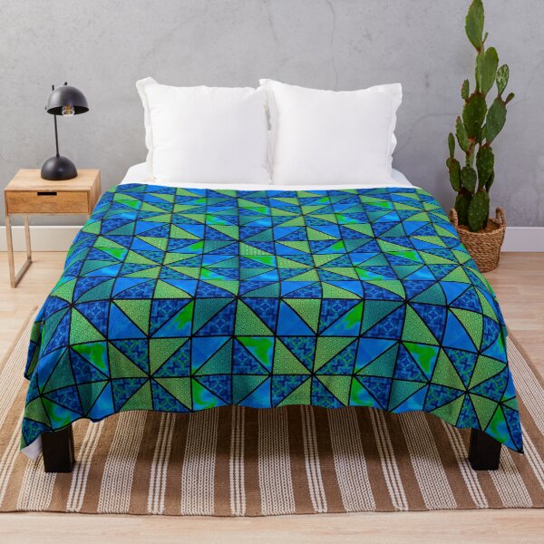 Aperçu de l'œuvre Couette HST vert bleu avec ceinture contrastante noire créée et vendue par VirtualMagpie.